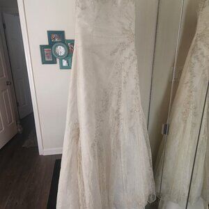 Maggie Sottero A3021 Wedding Dress – Size 14 (fits 10–14)
